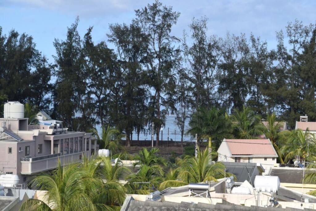 Westside Holidays Flic En Flac Beach المظهر الخارجي الصورة